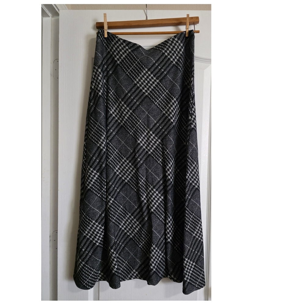 NYC Black and White Checkered A-Line Skirt